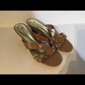 Etienne Aigner signature wedge heel slides sz 7